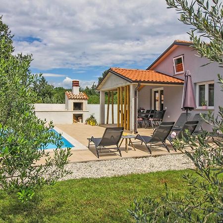 Vila Natascha In Pamici - Haus Fuer 6 Personen Žminj Exteriér fotografie