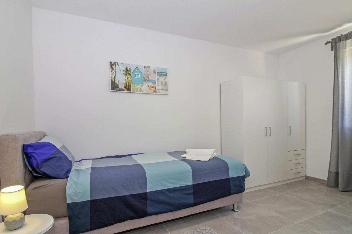 Vila Natascha In Pamici - Haus Fuer 6 Personen Žminj Exteriér fotografie